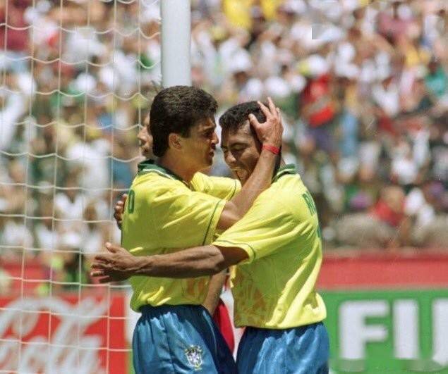 整个赛场呈 整个赛场呈