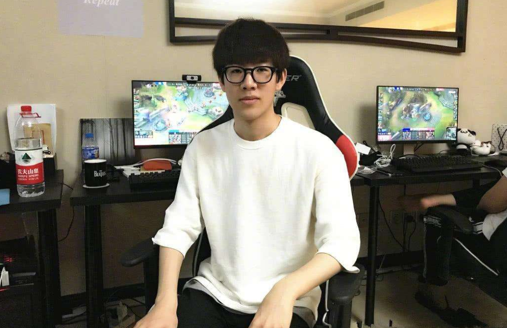在与高校电